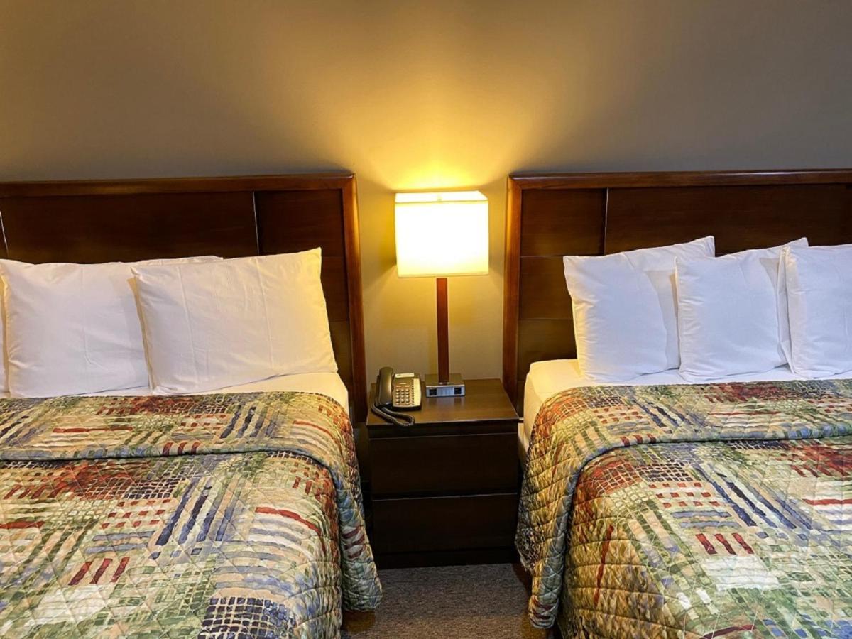 Hotel Dushore מראה חיצוני תמונה