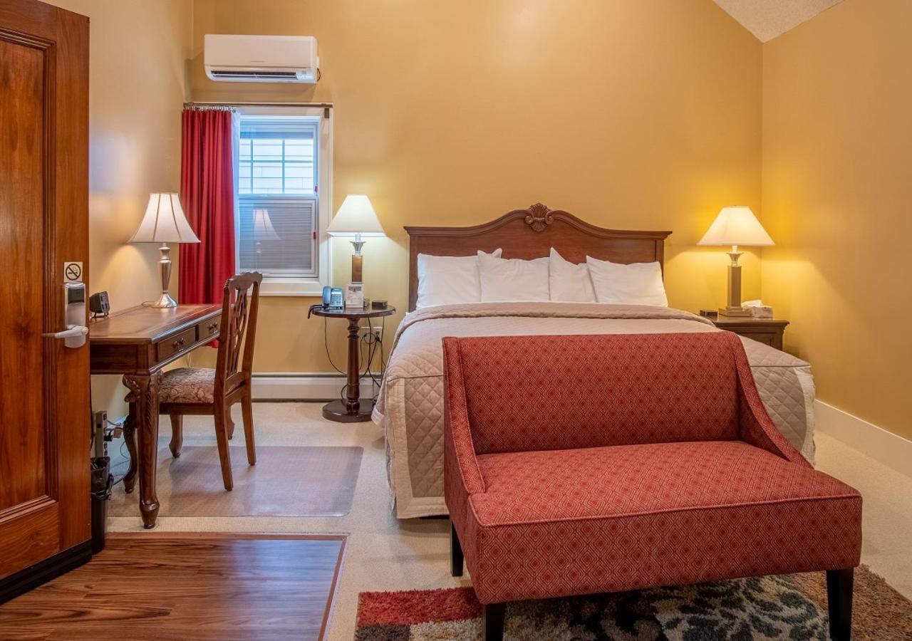 Hotel Dushore מראה חיצוני תמונה