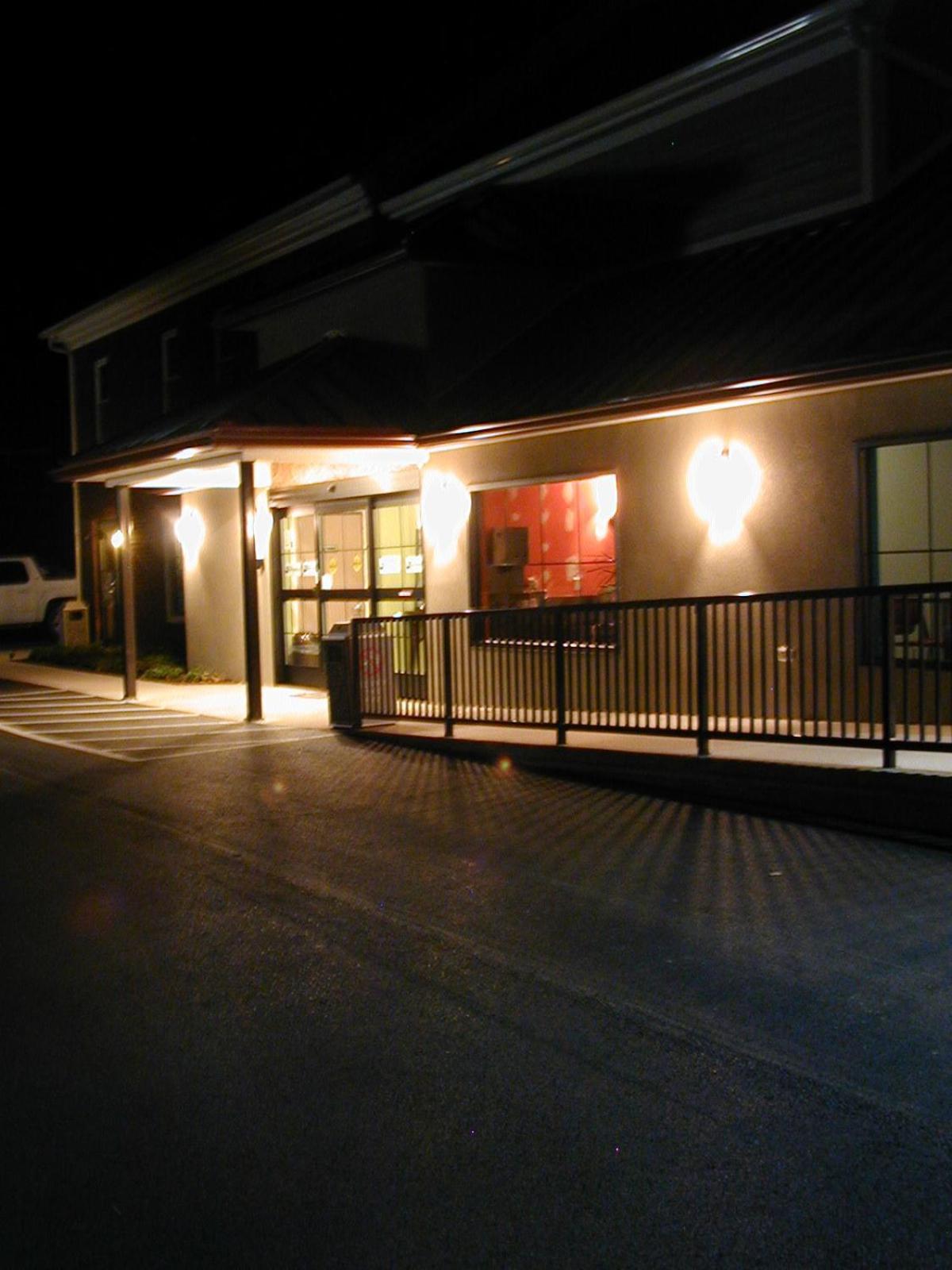 Hotel Dushore מראה חיצוני תמונה