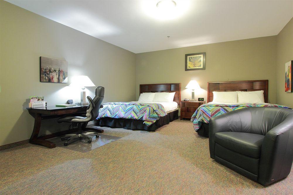 Hotel Dushore מראה חיצוני תמונה