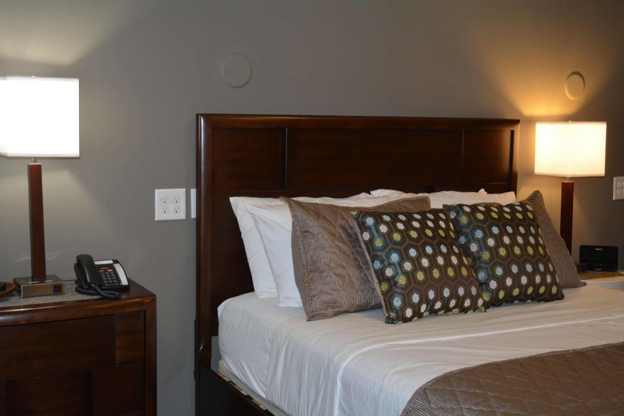 Hotel Dushore מראה חיצוני תמונה