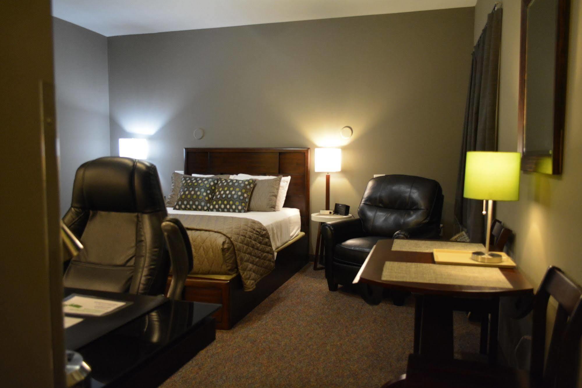 Hotel Dushore מראה חיצוני תמונה